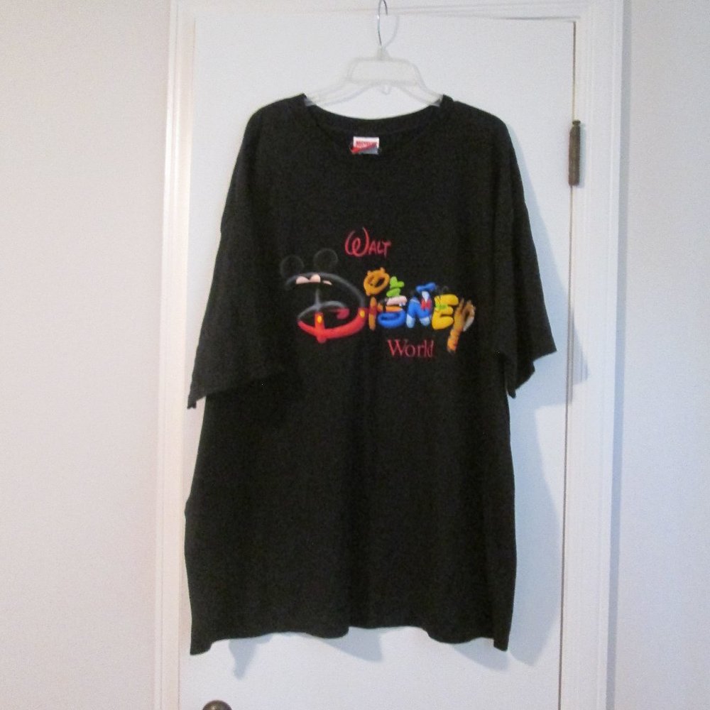 Vintage Disney Park Resort Exclusive Black T Shirt